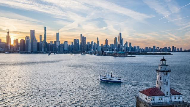 Lake Michigan Skyline Cruise in Chicago