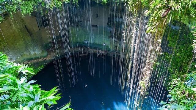 Private Chichen Itza, Cenote and Valladolid Tour with Lunch