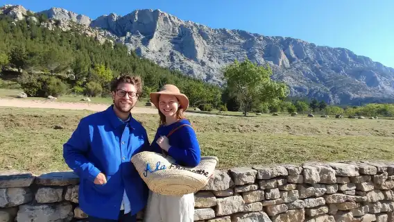 From Aix-en-Provence: Wine & Luberon Villages Full-day Tour