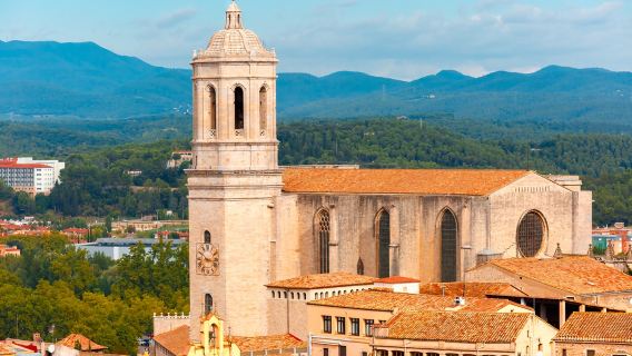 Excursión de un día en grupo pequeño en inglés a Gerona y la Costa Brava (salida desde Barcelona)