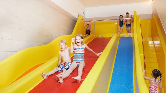 Pfäffikon: Alpamare Water Park Entry Ticket