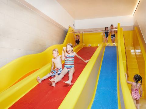Pfäffikon: Alpamare Water Park Entry Ticket