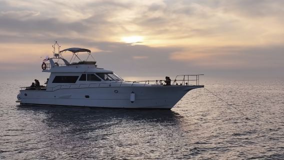 【威海遊艇】威海小石島 HL20米豪華三層遊艇 3小時包船出海+水果飲品+遊艇自駕體驗+KTV+海釣+餵飼海鷗