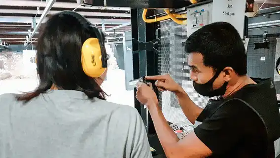 泰國旅遊 普吉島芭東射擊場phuket shooting range 真槍打靶巴東實彈射擊體驗