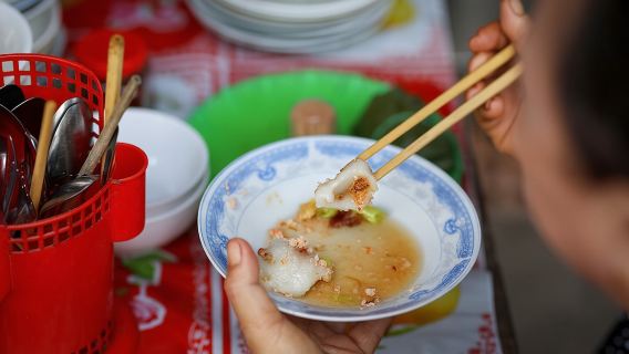 Kulinarischer Stadtrundgang in Hue: Essen wie ein Einheimischer – 8 authentische Gerichte