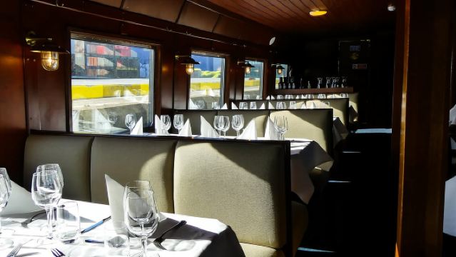 올레순에서 출발하는 Hjørundfjord 피요르드 크루즈 왕복 여행