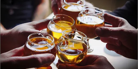 小型團體 - 納皮爾高級酒莊、啤酒及蘋果酒 + 5.5至6小時。