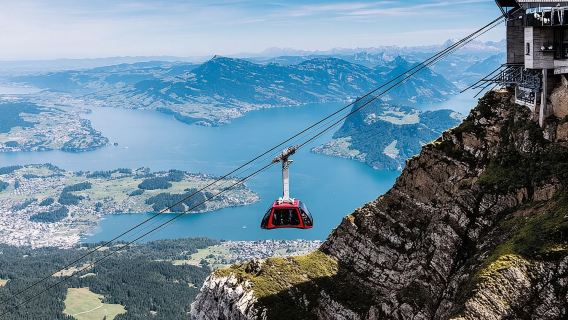 Excursión de un día al Monte Pilatus y Lucerna desde Zúrich con crucero por el lago