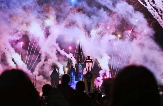 香港迪士尼樂園一日遊【上門接，包車，自由選擇時間，不含門票】