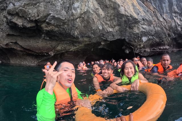 四島奇觀：翡翠洞與閣骨石島一日遊（Opal Travel 提供）