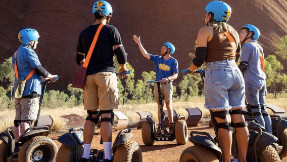 Экскурсия на сегвеях в Улуру с выбором времени (рассвет/день/закат) + англоговорящий гид + аудиогид на нескольких языках + трансфер из отеля