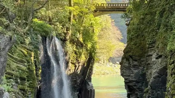 One-Day Trip from Fukuoka to Miyazaki: Takachiho Gorge + Kamishikimi Kumanoimasu Shrine (Kumamoto) + Amanoiwato Shrine