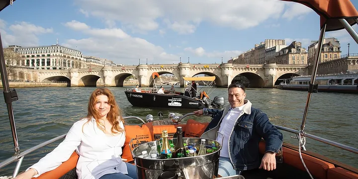 Paris Seine Private Boat Tour