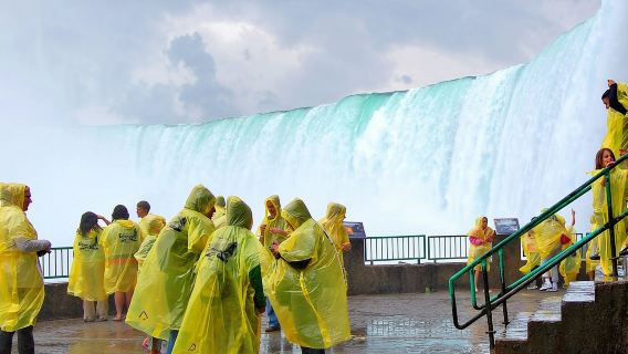 Toronto: tour delle Cascate del Niagara con barca, dietro le cascate e torre
