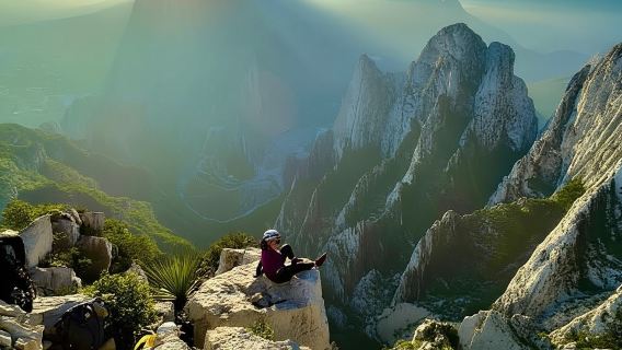 Monterrey: Hiking with Rappelling to El Nido de los Aguiluchos