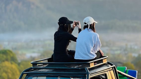 Bali: Shared Mount Batur Sunrise Jeep Tour with Hot Springs