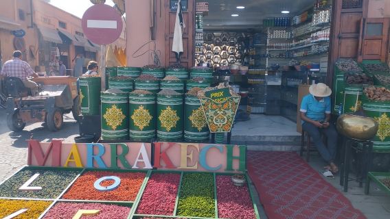 Marrakech: Visita a la medina con el Palacio de la Bahía y Ben Youssef