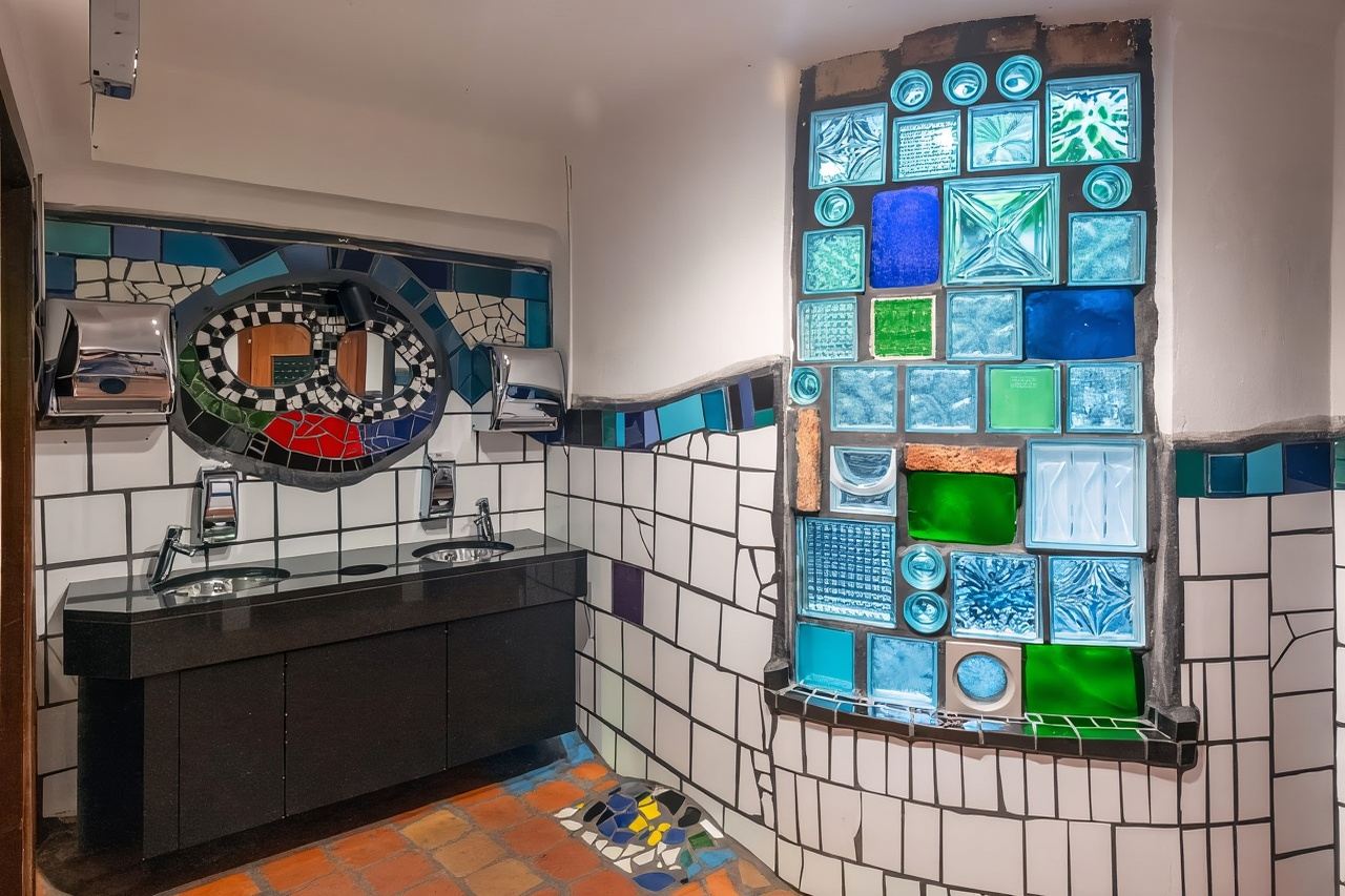 Waitangi: Kawiti Glow Worm Cave & Opua Kauri Forest Walk