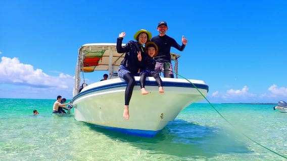 Ishigaki: Schnorcheln auf der Phantominsel und Sightseeing in Taketomi