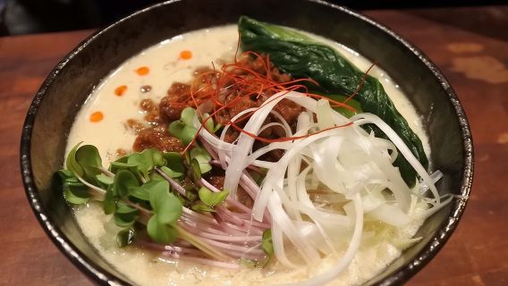 Vegan/Vegetarian Ramen and Gyoza by Bentoya cooking