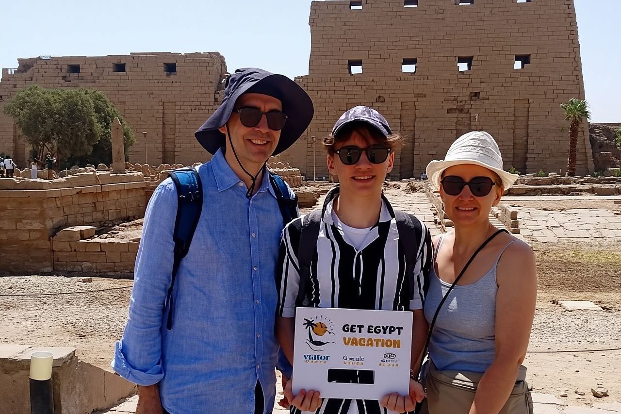 Half Day East Bank Tour to Luxor and Karnak Temples (Private)