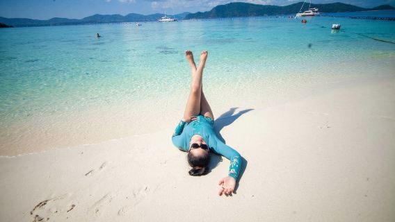 プーケット発スピードボートで行くコーラル・アイランドの太陽と海の体験