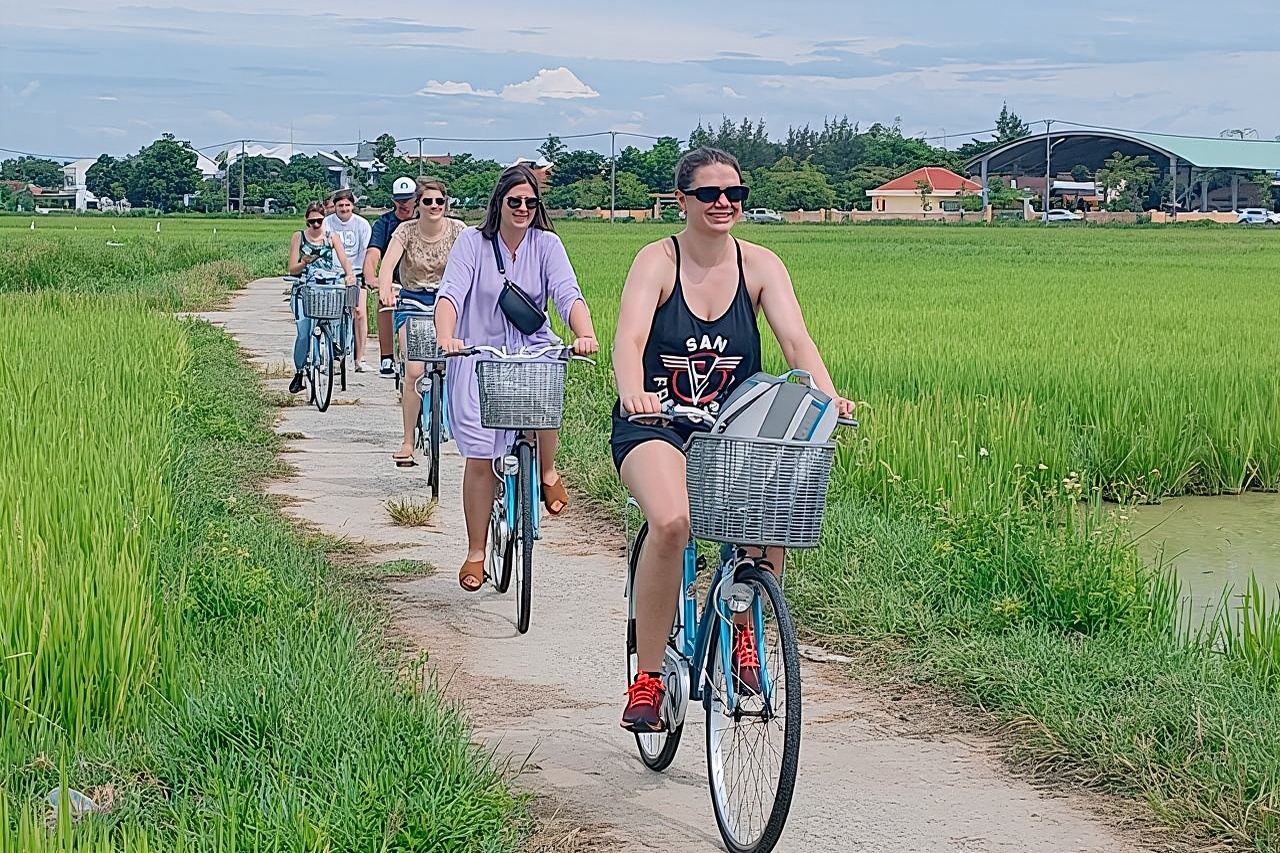 Small Group Bicycle Tour with Farming and Fishing Experience
