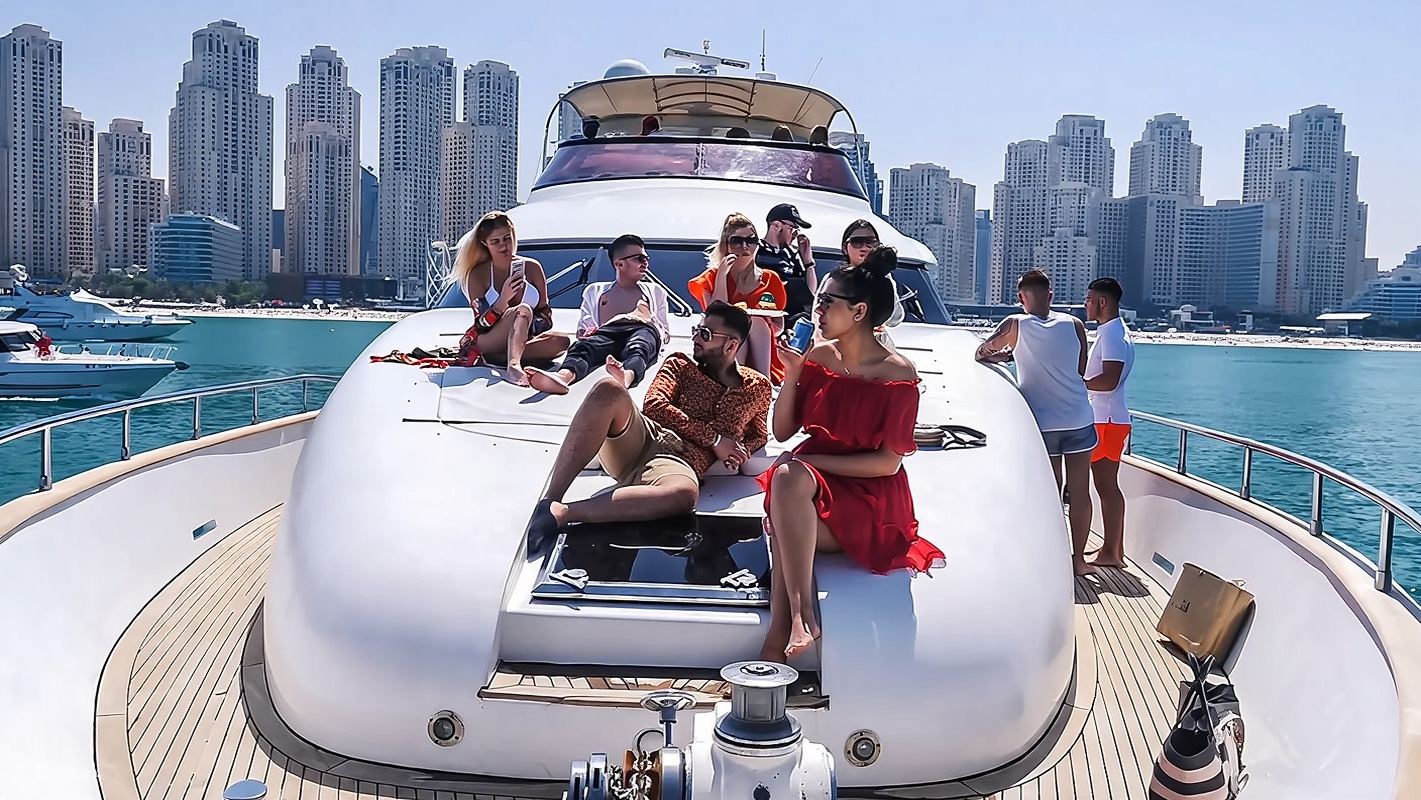 Crociera di lusso in yacht nel Golfo Persico a Dubai