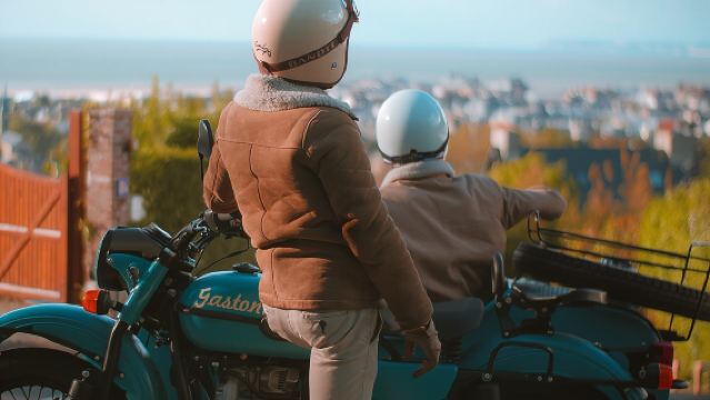 Private tour: visit Deauville in a sidecar