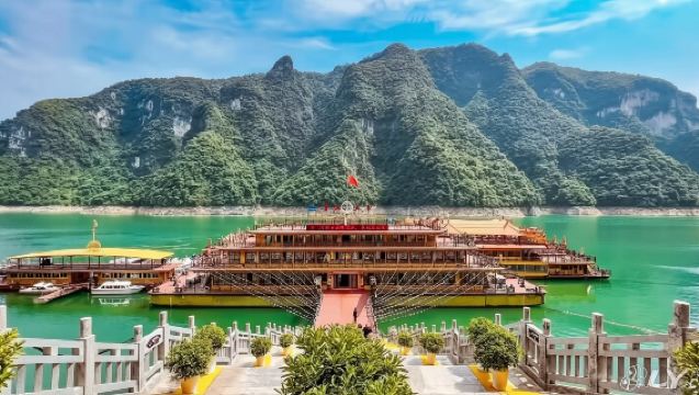 宜昌清江畫廊+武落鐘離山+倒影峽一日遊【門票+遊船+來回車】