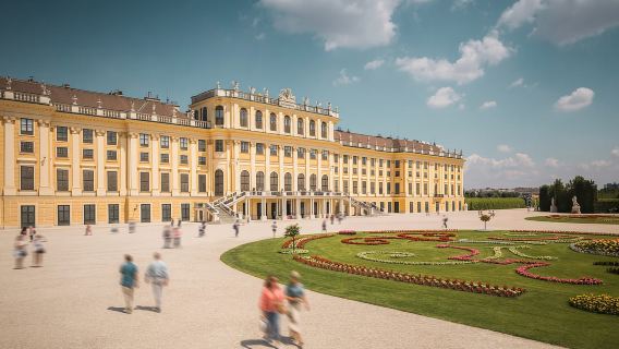 Wien: Eintrittskarte für Schloss Schönbrunn und Weinprobe