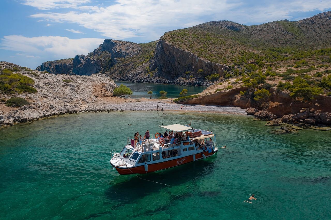 Hydra: Island Tour by Boat with Lunch