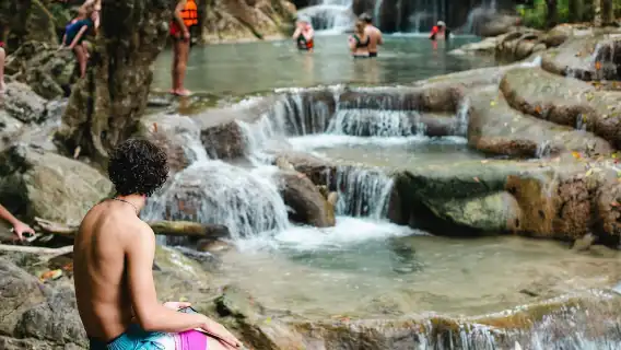 從曼谷出發：愛情侶灣公園和北碧府小團遊