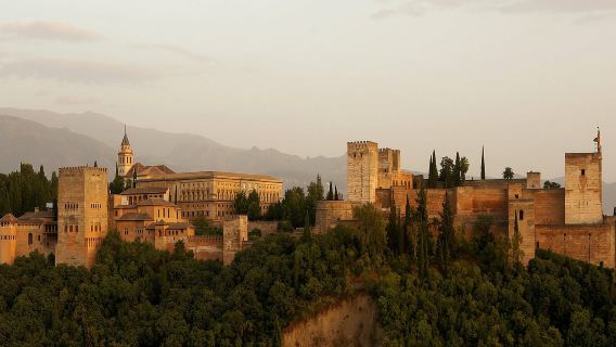 Granada: Tour a pie con vistas panorámicas de la ciudad