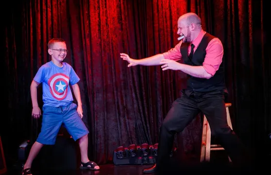 田納西州鴿子谷的“不可能魔術表演”