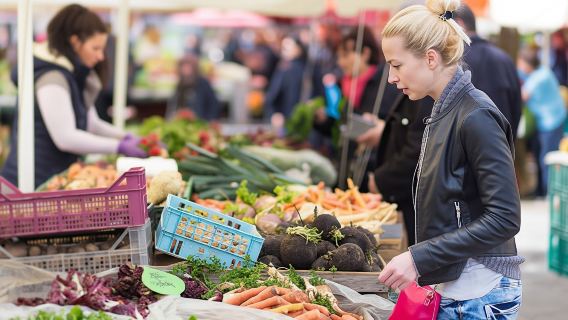 Market Visit and Cooking Class at a Cesarina's Home in La Spezia