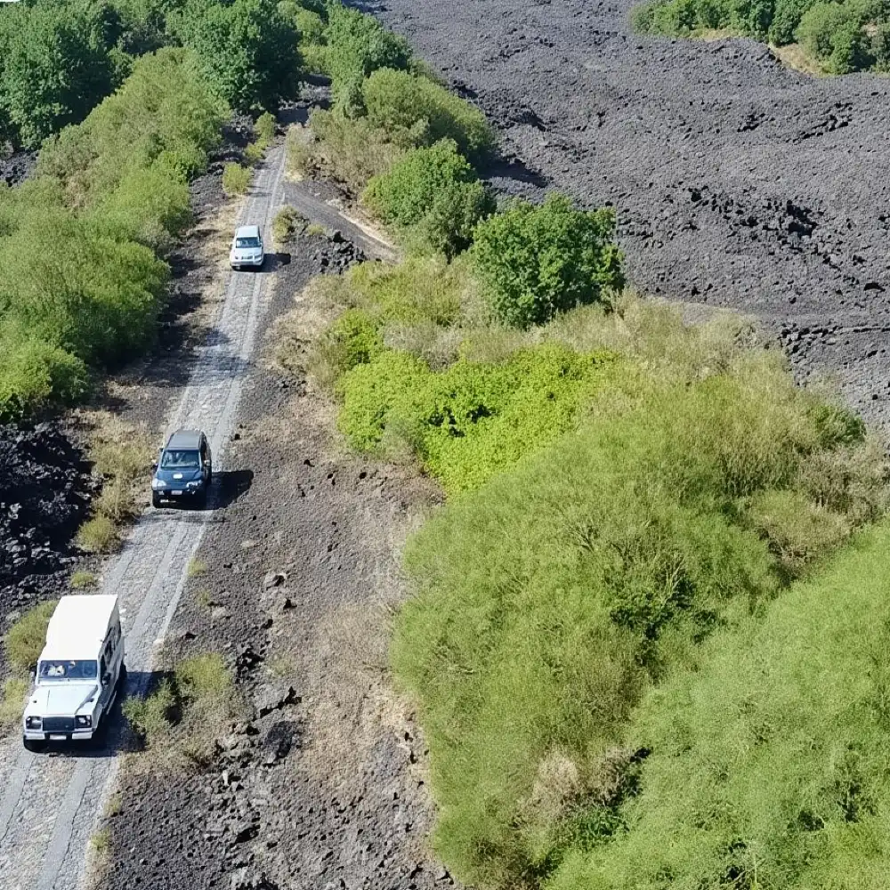 4x4でのエトナ火山ツアー | Trip.com
