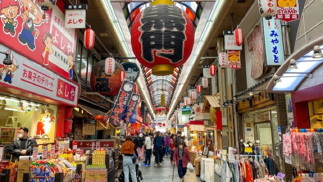 Osaka Walking Tour: Dotonbori, Kuromon Market & Street Food