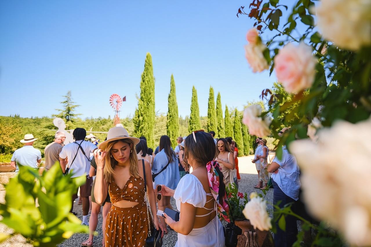 Florence: Chianti Wineries Tour with Wine Tasting