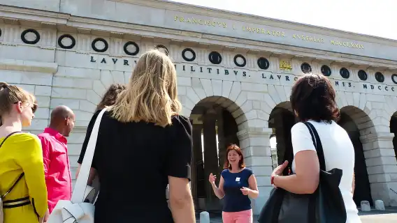 เวียนนา: ทัวร์เดินชมไฮไลท์ของเมืองพร้อมไกด์กลุ่มเล็ก