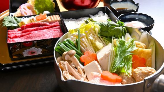 Tokyo : Spectacle de sumo de luxe et cuisine japonaise de luxe