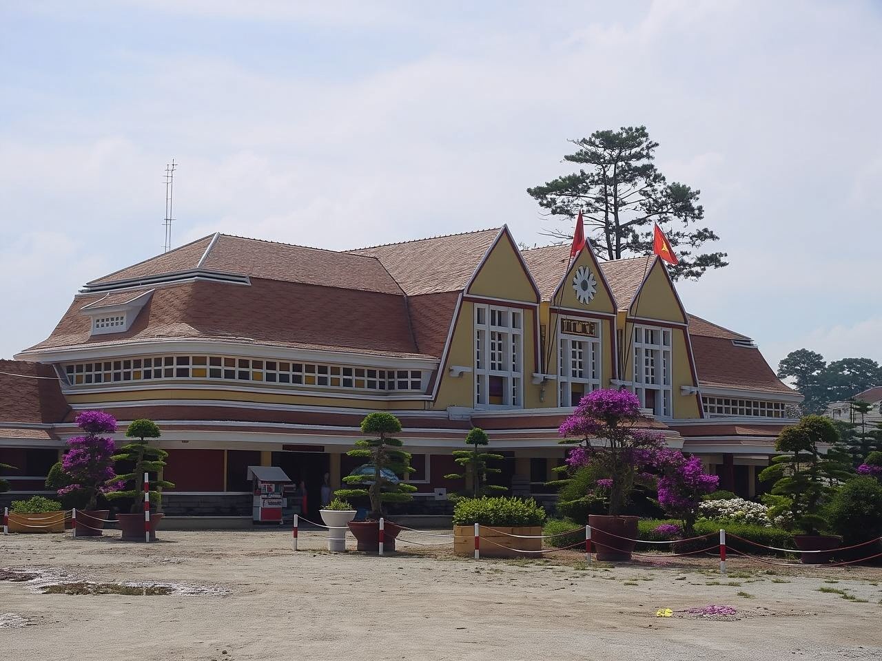 7-hour Datanla waterfall, Clay Tunnel and Holy See temple