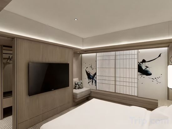 Hilton Tokyo Room Type - KING SIGNATURE SUITE