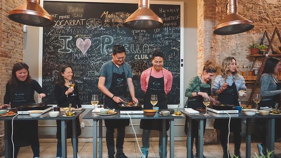 Paella Experience and Bottomless Wine in Barcelona