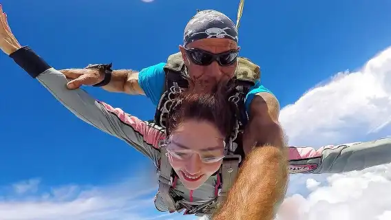 浙江杭州千島湖高空雙人跳傘【3300公尺自由落體+專業高清視訊拍攝+視訊剪輯】