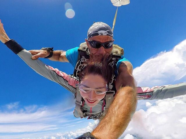 海南三亞海口瓊海博鰲海上雙人高空跳傘 博鰲跳傘海景跳傘【4300米海上跳傘+大片級攝像+贈送視頻剪輯】