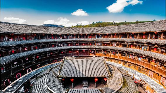 南靖雲水謠古鎮+永定土樓王雙景區一日遊【Trip.com特牌,服務保障】