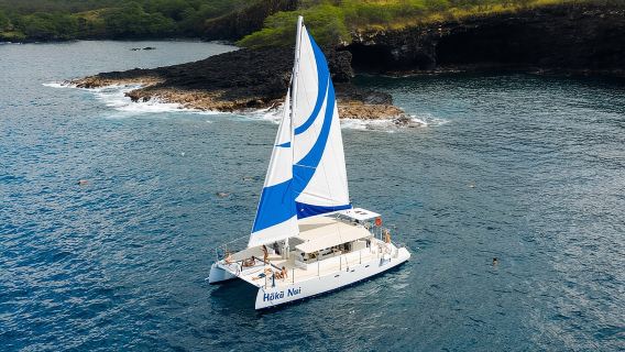 Deluxe Sail & Snorkel to the Captain Cook Monument