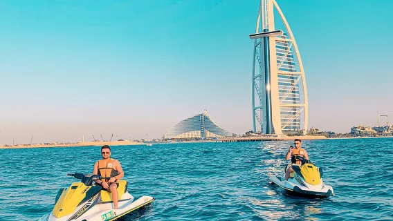 La mejor experiencia en moto acuática en Dubái: Tour de 30 minutos por el Burj Al Arab