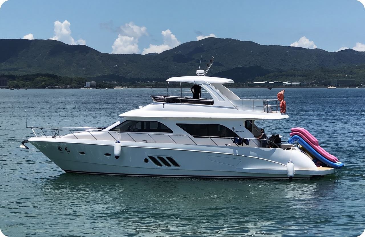 Shenzhen Yacht Rental: Brand New 63-Foot Three-Deck Luxury Yacht Charter (Capacity 1-10 People) [KTV + Automatic Mahjong + Swimming Pool + Fruits] Birthday/Proposal